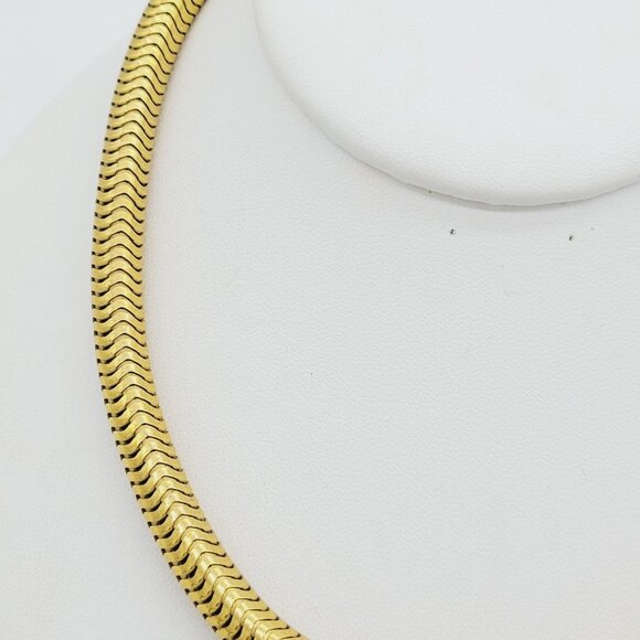 Vintage Gold Tone Wavy Snake Chain Choker Necklace Thick Round 15" Fold Over - Picture 4 of 6